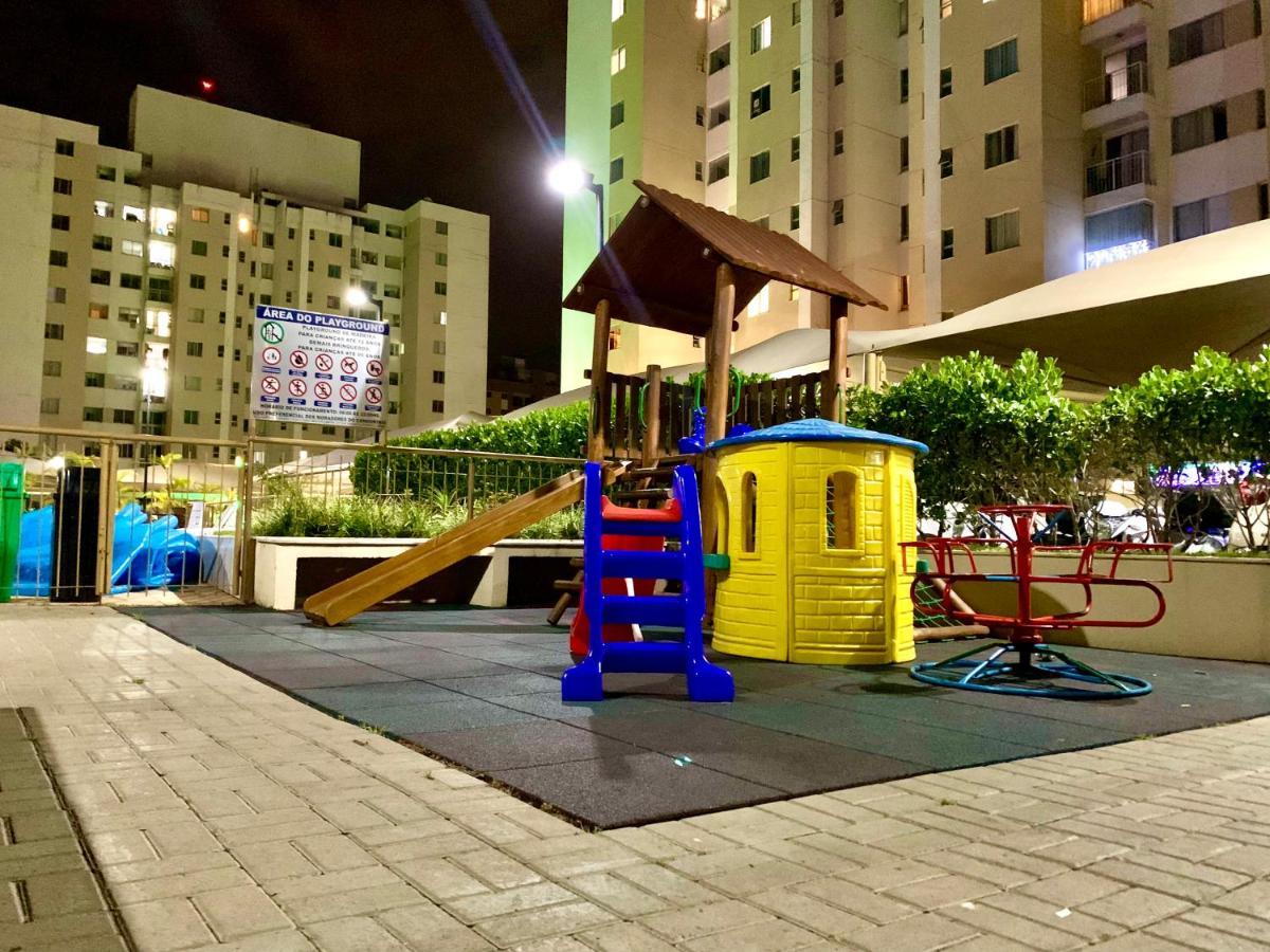 Lazer completo com Vistas de um Belo Horizonte Exterior foto